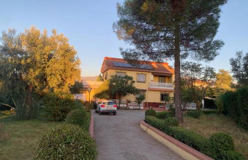 habitaciones con piscina privada en casa de campo, Granada - Photo 7