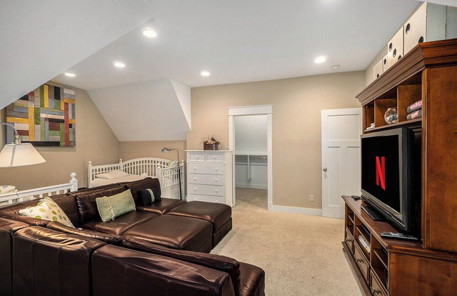 Lake Effect 3BR Home Steps to Everything 27 - Foto 49