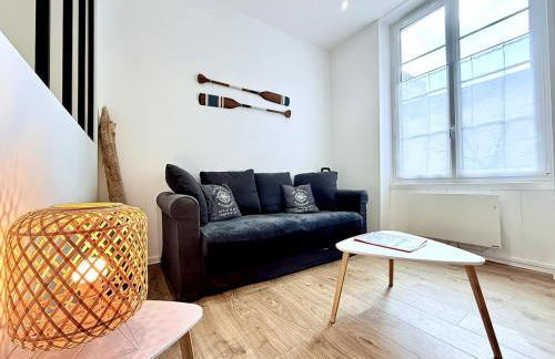 1738 - T1 Bis Corderie Royale RDC hyper Centre - Foto 1