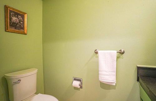 Sunlit contemporary Bellevue Home w a Lush Garden - Foto 16