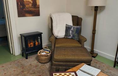 The Acorn includes fire pit, swimming, hiking and nature - Foto 20