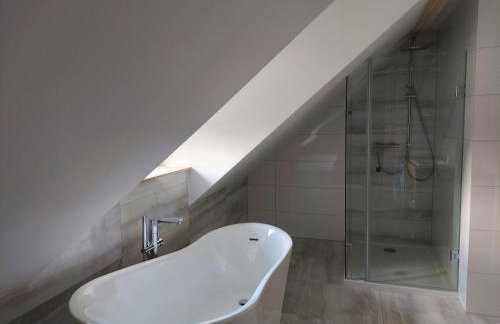 Greyówka dom kryty strzechą w Gardna Park - Foto 16