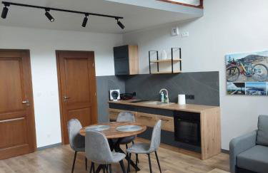 Domek przy drodze - Foto 4