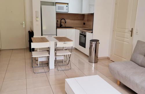 T2 Paris Disneyland Jardin Parking - Foto 20