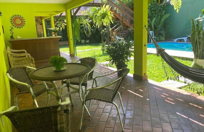 Suítes aconchegantes com piscina e praia - Foto 11