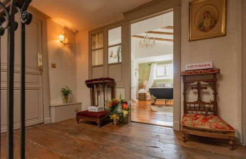 CHAMPAGNE HOUSE- Oasis de luxe & de charme - coeur de ville - 10-12 pers - piscine, cuisine d'été, patio, bar & piano - Photo 60