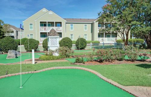 Charming 2BR Colonial Apartment with Resort Access - Foto 11