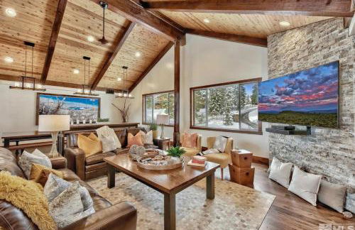 LX33 Lake Tahoe Villa with Gameroom Hot tub Sauna - Foto 3