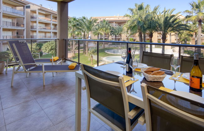 2 bedroom Apartment in Jávea with swimming pool and garden - Photo 2