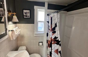 1 Bed1 Bath Condo wKitchenLR-Sleeps up to 4PP - Foto 43