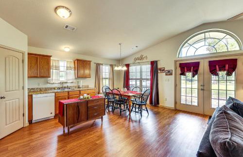 3 Mi to Arkansas River Rural Family Home with Yard - Foto 11