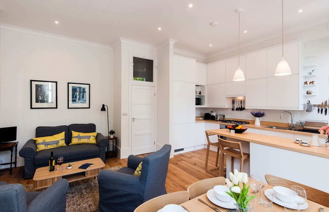 The Stunning Philbeach Garden Apartment - Photo 13