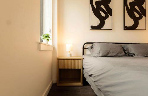 Above The Roots - Sophisticated 1BD Retreat - Photo 19