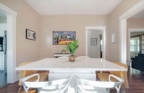 Historic & Cozy Bungalow by Downtown - Foto 13