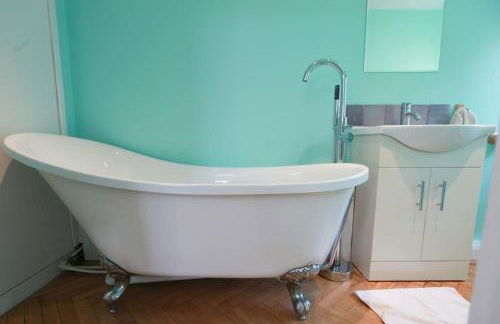 The Writer's Studio (stylish garden guesthouse) - Foto 31