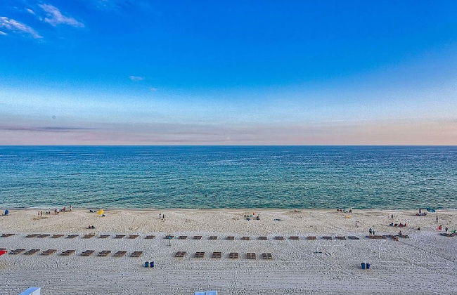 Crystal Shores West Condos by Hosteeva - Foto 39