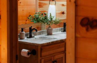 Sleeps 16 Luxury Cabin with Game Room & Hot Tub - Foto 35