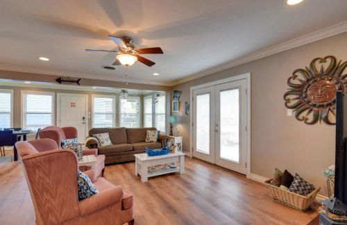 Colorful Beachside Oasis! Galveston Family Home - Foto 5