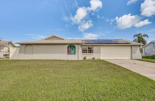 Sunset Views and Hot Tub Lakefront Holiday Retreat! - Foto 32