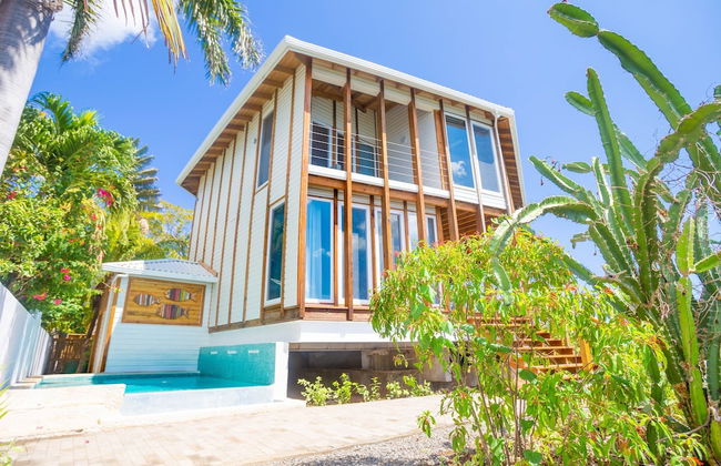 Awesome Over The Water Overlooking West End - Aire Agua 3 Bedroom Home by RedAwning - Photo 52