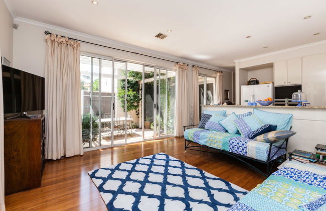 JASMINE, 2BDR Port Melbourne House - Foto 17