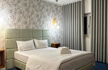 White Guest - Foto 1