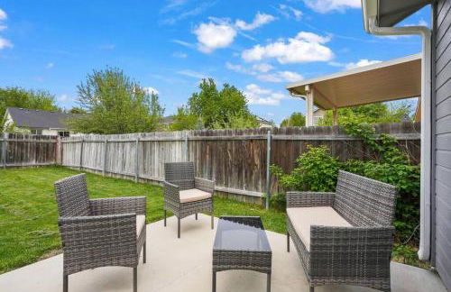 Remodeled, Charming Retreat on the City's Doorstep - Foto 47