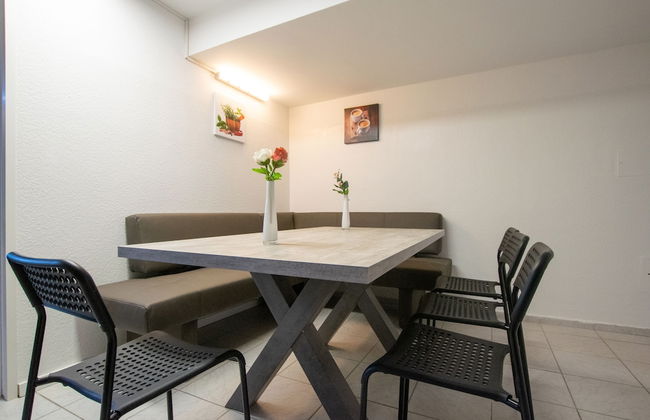 Tolstov-Hotels Convenient 4 Room Apartment - Foto 9