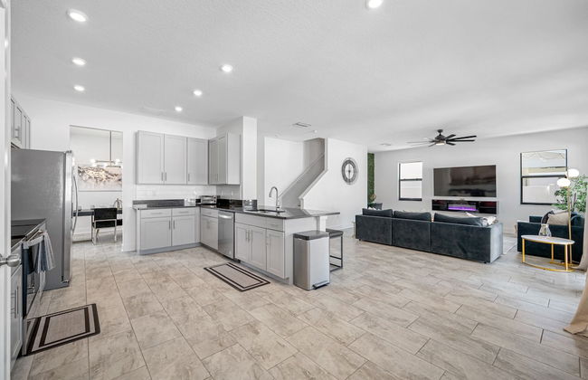 Luxury Modern Villa w/ Pool, Jacuzzi & Amenities! - Foto 30