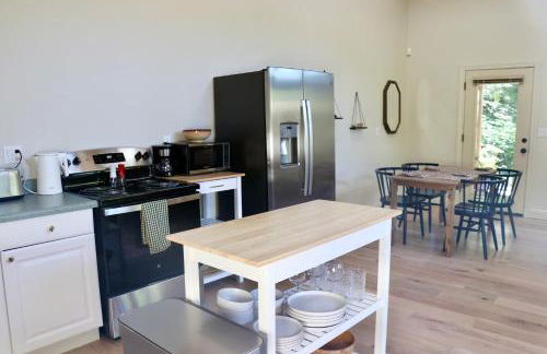 Lux, designer 8-acre retreat with private creek - Foto 73