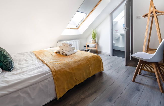 Family Holiday Home With Hot Tub Sleeps 8 - Foto 2