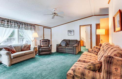 Solberg Lake House Dock, Deck and Stunning Views! - Foto 7