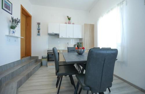 Luxury Apartment with heated pool in Starigrad - Foto 9