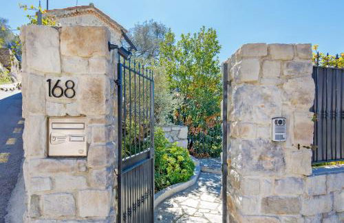 Villa d exception avec terrasse, jacuzzi, vue mer, parking, en plein cœur du village de Eze - Foto 50