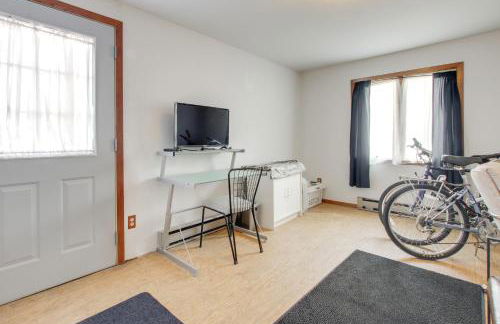 Neenah Home with Deck Near Lake Winnebago - Foto 12