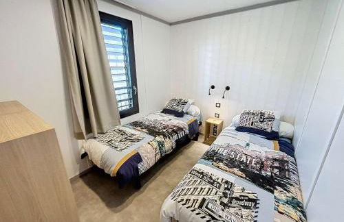 Chalet de Standing 6 Pers. à Jullouville - Piscine Chauffée, Plage à Proximité, Wi-Fi Inclus - FR-1-361-536 - Foto 16