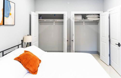 Stylish Two Bedroom Apartment with Free Indoor Parking - Foto 2