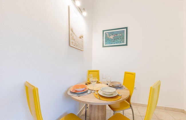 Spacious Prgomet Retreat With Private Pool, Fitness Centre, and Garden - Foto 29