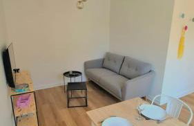 Plein cœur centre historique de Charlieu avec parking et garage vélo moto - Foto 10