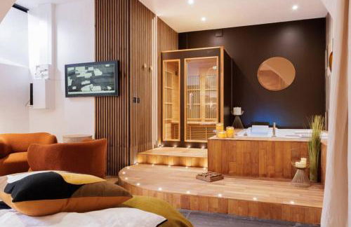 La suite du 21 - jacuzzi - sauna - centre ville - Foto 6