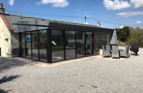 Amazing Cottage & detached Annex sleeps 8, Extra Deep Hot tub, Super Fast wifi, New for 2024 is the addition of Wood Fired Sauna - Foto 13