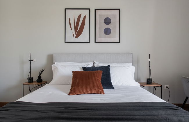 Celestial 3BR Apartment with Balcony - Foto 13