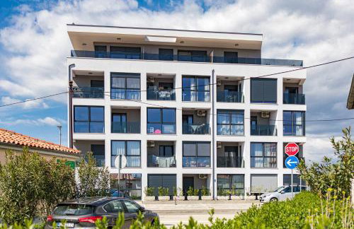 Enjoy Pula - new apt with terrace and FREE parking garage - Photo 7