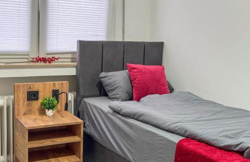 Serviceroom24 - Apartment 3 in Gladbeck WLAN - Smart-TV - 24-7 Check-in und Küche - Foto 10