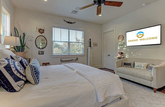 Immaculate Waterfront Home for 16 w/ Private Dock! - Foto 5