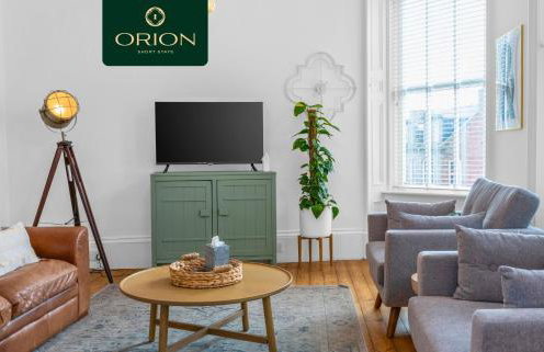ORION SHORT STAYS is a Renewable Energy Specialist accommodation Provider based in Dundee, We have many properties available for large groups, ASK us for more details and for Custom Quotes, Many properties close to the PORTs and for Large Teams of 100 - Foto 37