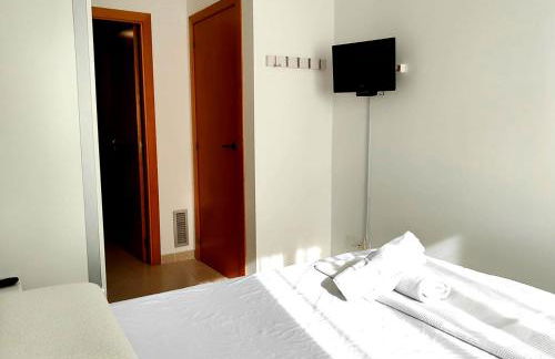 Piso nuevo y céntrico con piscina en Sant Carles de la Rápita - Foto 20