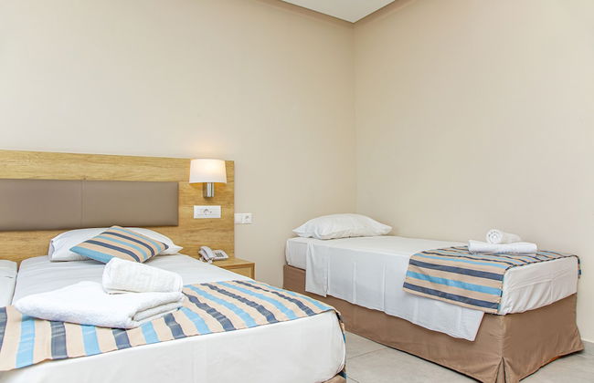 Theo Star Beach Hotel - Photo 20