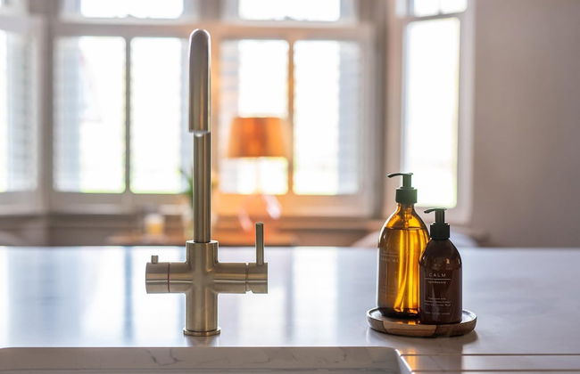 Luxury Group Celebration House With Hot Tub & Bar! - Foto 3