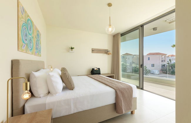 Beach Sand Villas - Beachfront Rooftop Pool - Photo 1